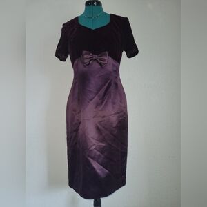 Maggie London Petite Elegant Purple Velvet Women's Dress Size 4